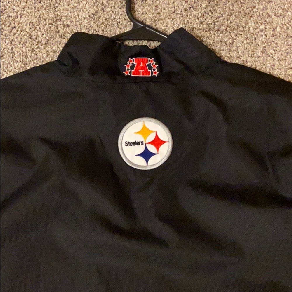 Large Jacket - Picture 3 of 5